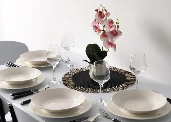 Esther - Elevator, Balcony, Free Private Parking, Self Check-in Lägenhet