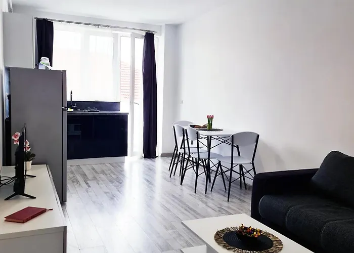 Esther - Elevator, Balcony, Free Private Parking, Self Check-in Lägenhet Timişoara