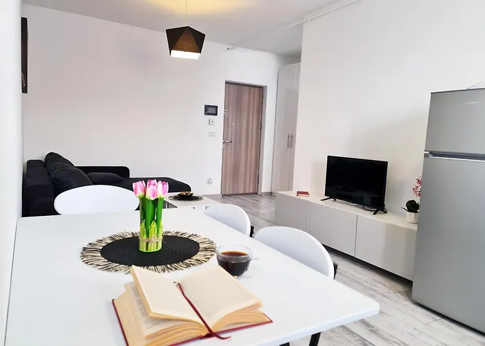 Lägenhet Esther - Elevator, Balcony, Free Private Parking, Self Check-in